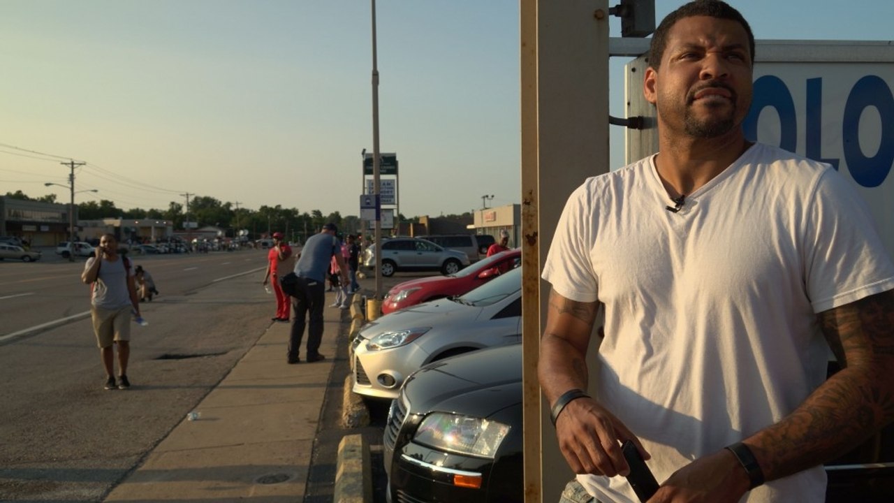 Ferguson native hopes for peace through pizza