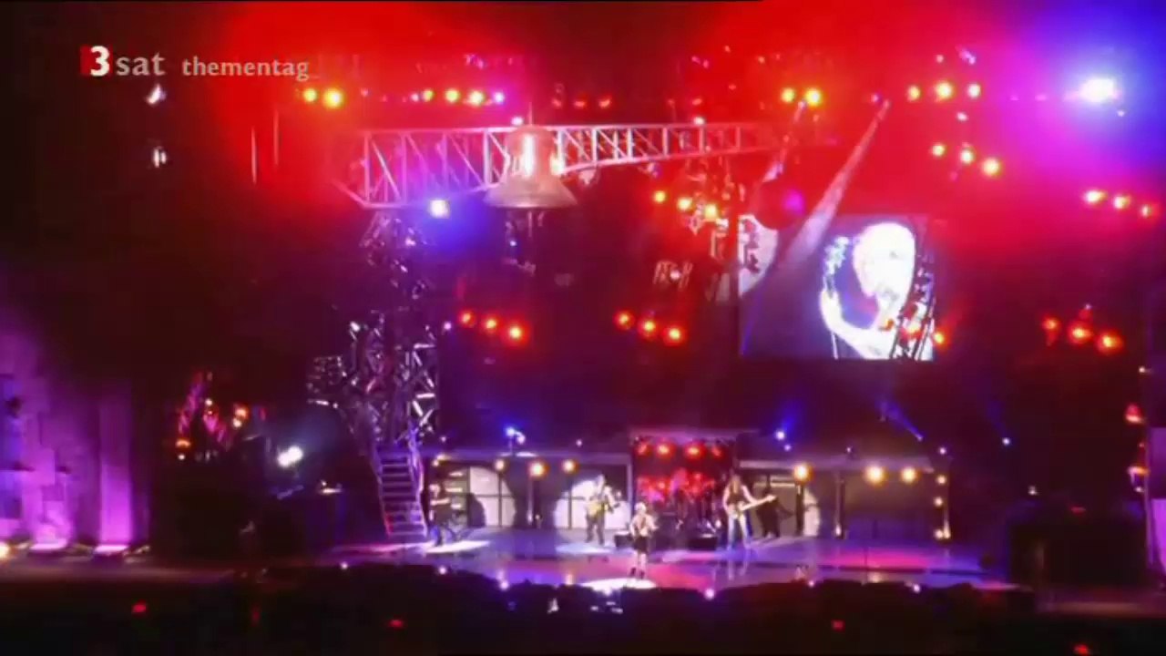 ACDC - Hells Bells (Live Las Ventas, Madrid)