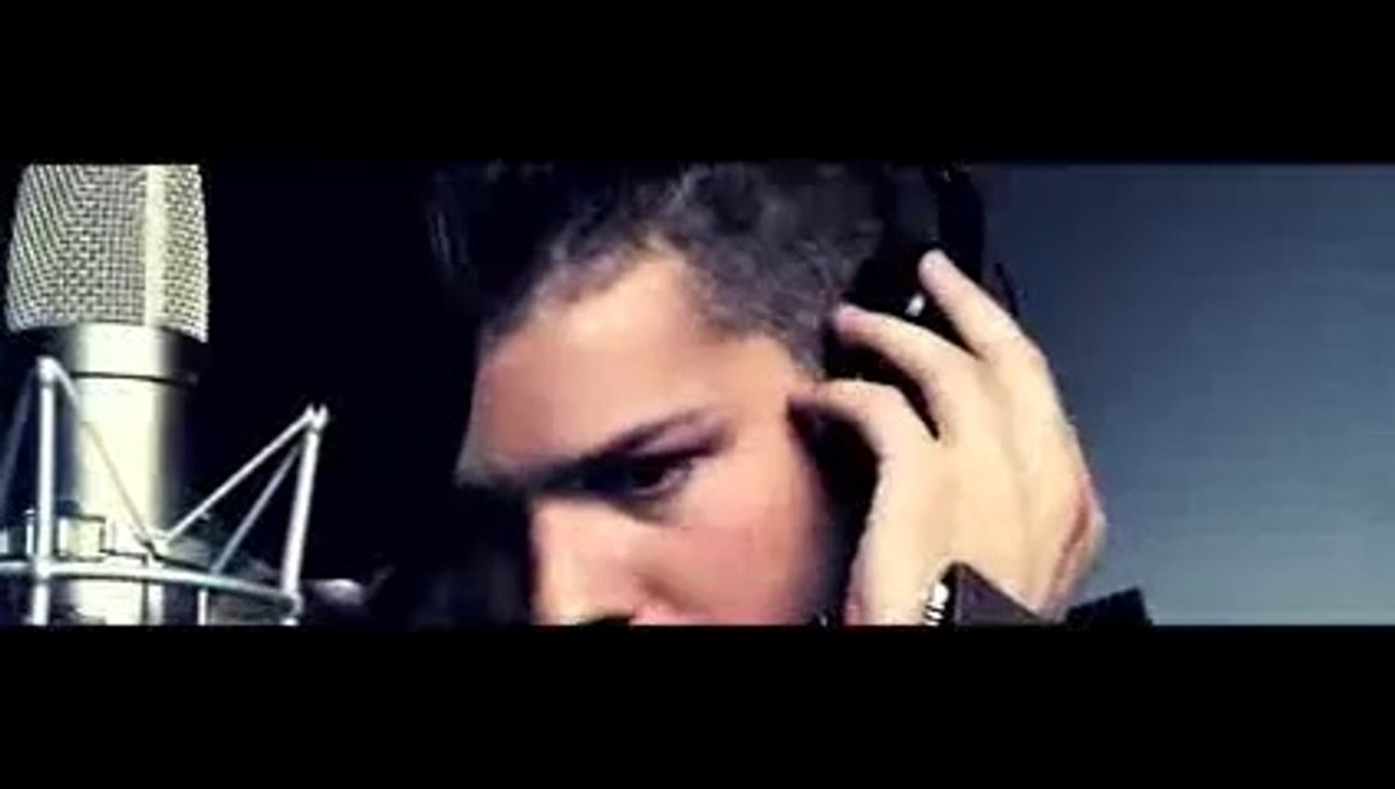 Vídeo oficial de la canción "Yo Puedo Esperar" de Mickael Carreira