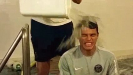 Thiago Silva Takes On The ALS 'Ice Bucket Challenge' !!