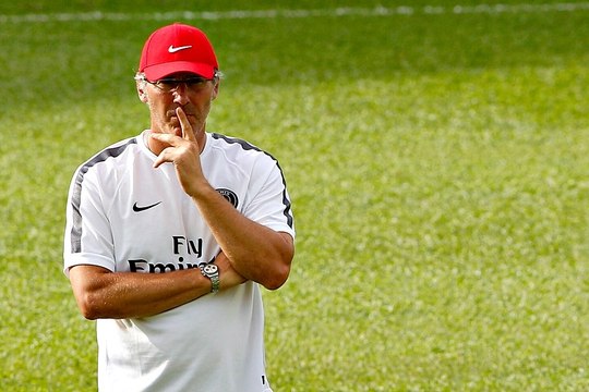 Laurent Blanc échauffe lui même Salvatore Sirigu et Nicolas Douchez