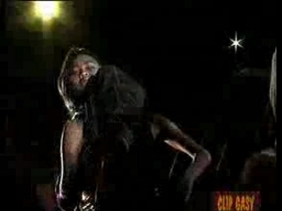 Donah - Omeko Fafiny