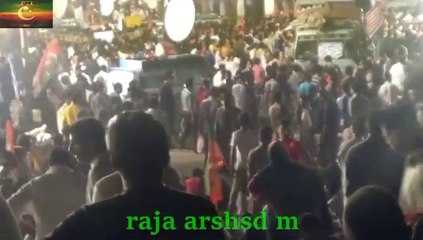 Descargar video: Pakistan Tehreek-e-Insaf k Jalsa main asha ki azaan ho rahi hai [22 august 2014