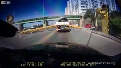 Best Truck Crashes in Asia - Truck Accidents Compilation (2)
