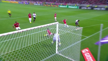 São Paulo vence o Internacional e chega ao G4