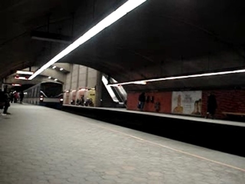 métro place saint henri