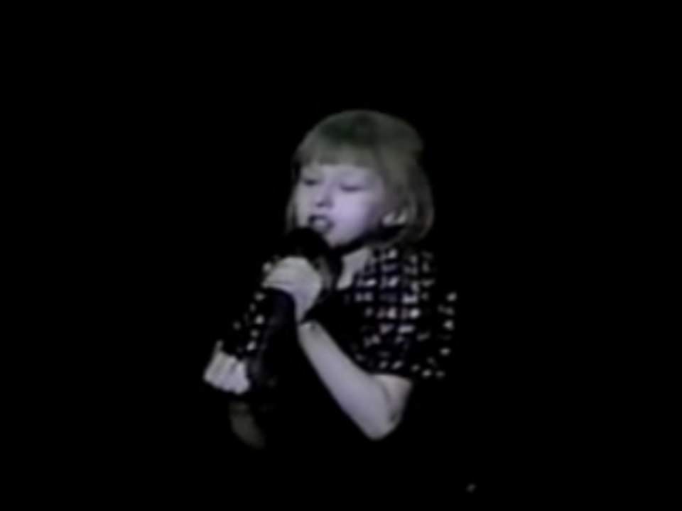 Christina Aguilera-Break It To Me Gently
