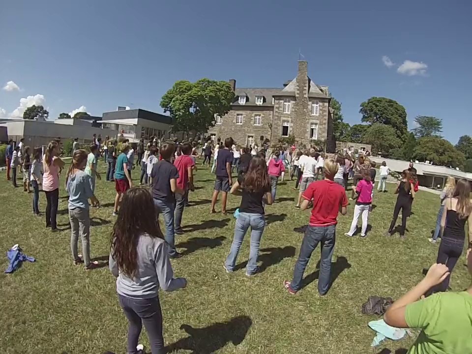 LIVE "Nothing is impossible" Just Dance Retraite Collégiens Tressaint 2014