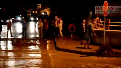 Sel Hayatı Alt-Üst Etti