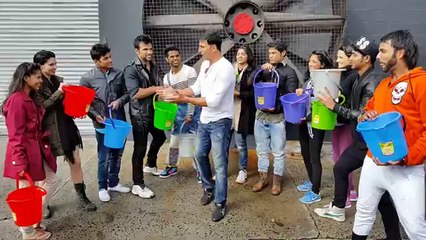 Akshay Kumar ALS Ice Bucket Challenge!