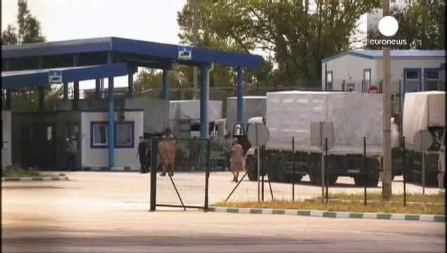 Rus yardım konvoyu Donetsk Sınır Kapısı'nda