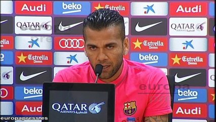 Alves pide que Suárez sea el "poli malo"