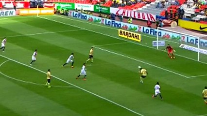 Gol in rovesciata di Peralta, ma è in fuorigioco...