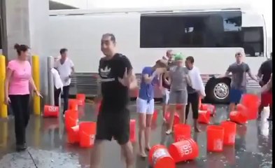 Justin Timberlake - Ice Bucket Challenge