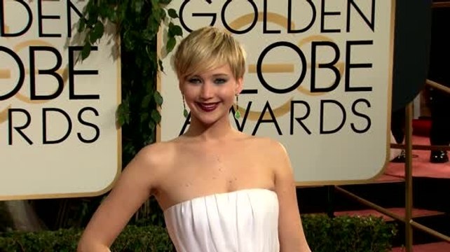 Jennifer Lawrence and Chris Martin Go on Vineyard Date
