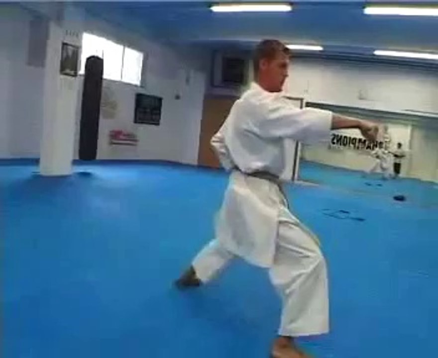 Shotokan Karate 9.Kyu Kata Taikyoku Shodan Nr1