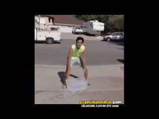 Zach King'in Ice Bucket Challenge Videosu