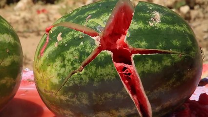 Eclater une pastèque, filmé en Super Slow motion