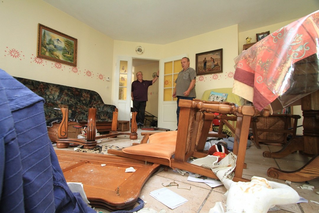 Couple attaqué par les objets de sa maison : la visite des lieux