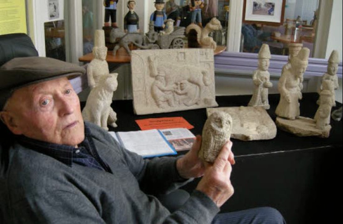 Louis Kernaleguen - Statuioù