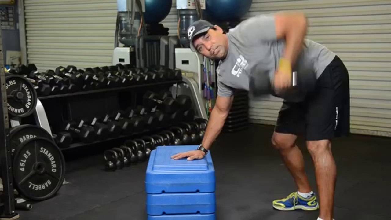 Two Exercises That Can Be Used to Strengthen the Latissimus Dorsi _ Exercise Routines