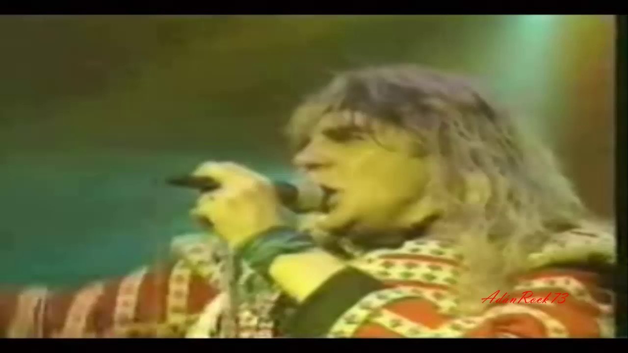 Saxon - Crusader (Live)