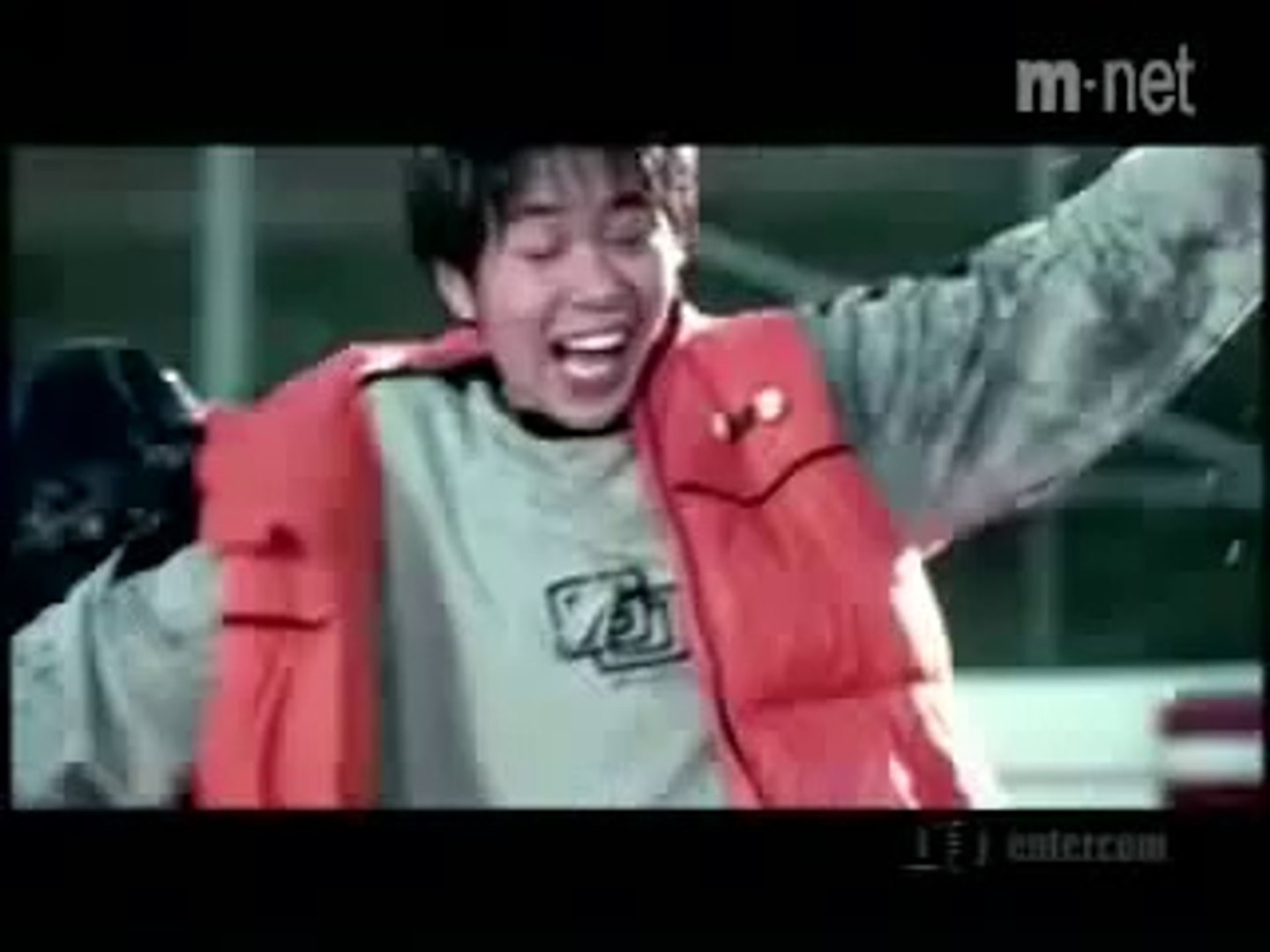 ⁣(korean song) kiss - Because i'm a girl