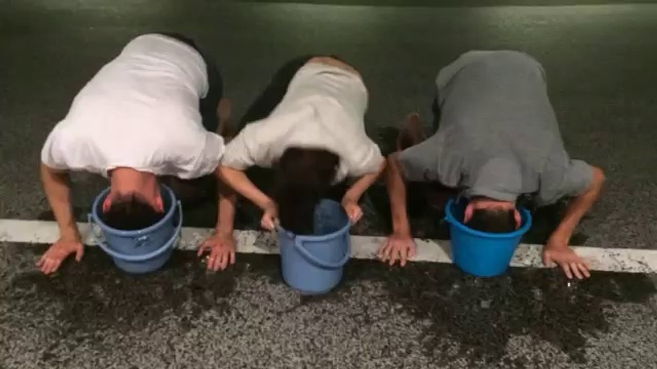 Kristen Stewart Does The ALS Ice Bucket Challenge ... With Dirty Bath Water