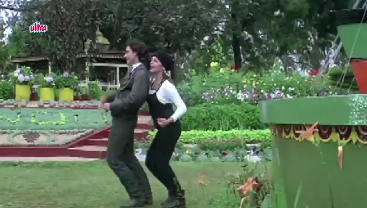 Mujhe Dekh Ke Youn - Saif Ali Khan, Pooja Bhatt, Sanam Teri Kasam Song