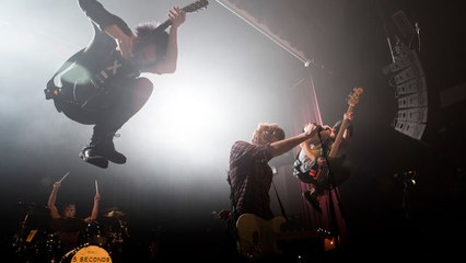 Headliners - 5 Pre-Show Rituals for 5 Seconds of Summer