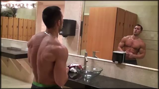 My body update - Flexing & posing current condition 8.5% body fat bodybuilding progress
