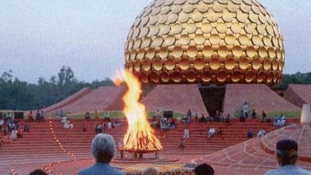 Tribulations d'un revenant teaser