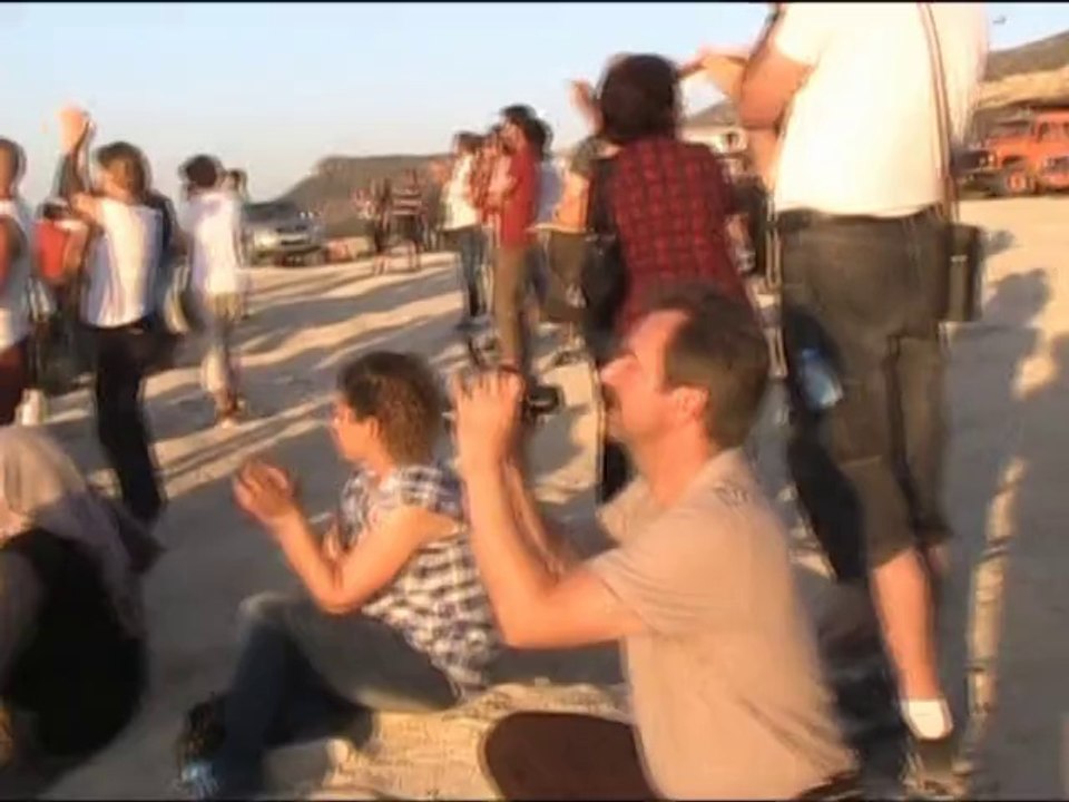 Azazi'den Göl için muhteşem dans