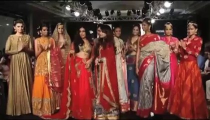 LFW : Chitrangada goes Indian on the ramp