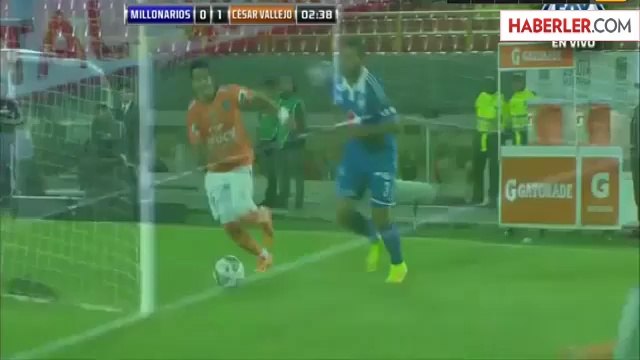 Kolombiyalı Kaleci Delgado'nun Hatası Takımına Gol Yedirdi