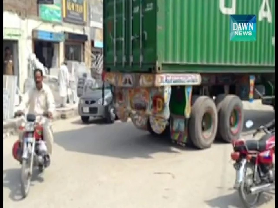Islamabad Protest : More containers deployed by Punjab police
