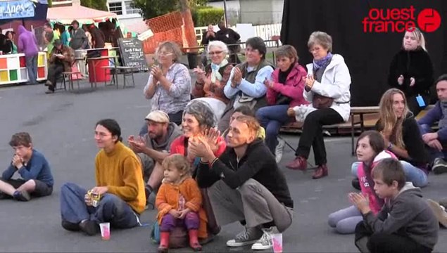 Festival l'Oreille des marais : le coup de la marionnette humaine !