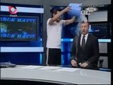 Flash TV Haber Spikeri Canlı Yayında ALS Hastalığı İçin Ice Bucket Challenge
