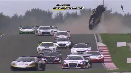 Blancpain Sprint series Slovakiaring 2014 Massive Crash Enge