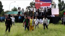 35.000 Népalais forment un drapeau humain géant
