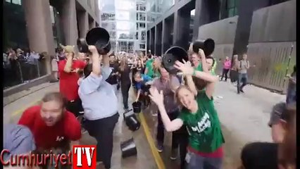 Google Dublin'den 'buz kovası' zinciri