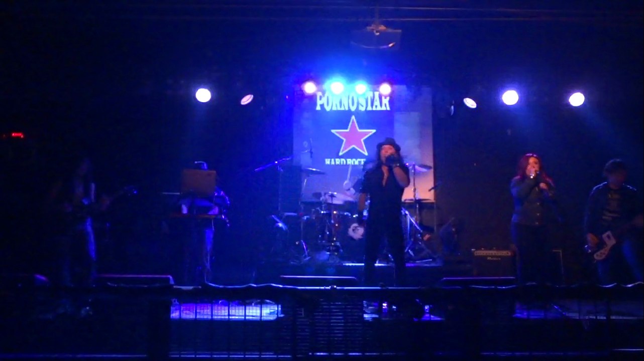 you give love a bad name PORNO STAR(CIRCUS ROCK BAR SAN JUSTO)