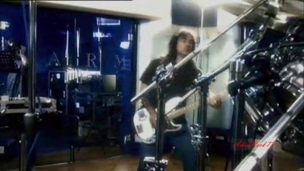 Iron Maiden - Different World