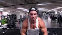 Shoulder Training Like a Boss - Handstand pushups in the GYM