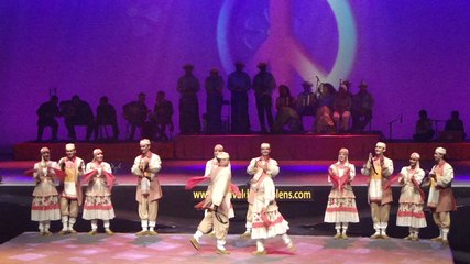57 Festival de Confolens.  Bulgary Dance Theatre de Naberezhnye Che lny.TATARSTAN (Fédération de Russie) 2014.