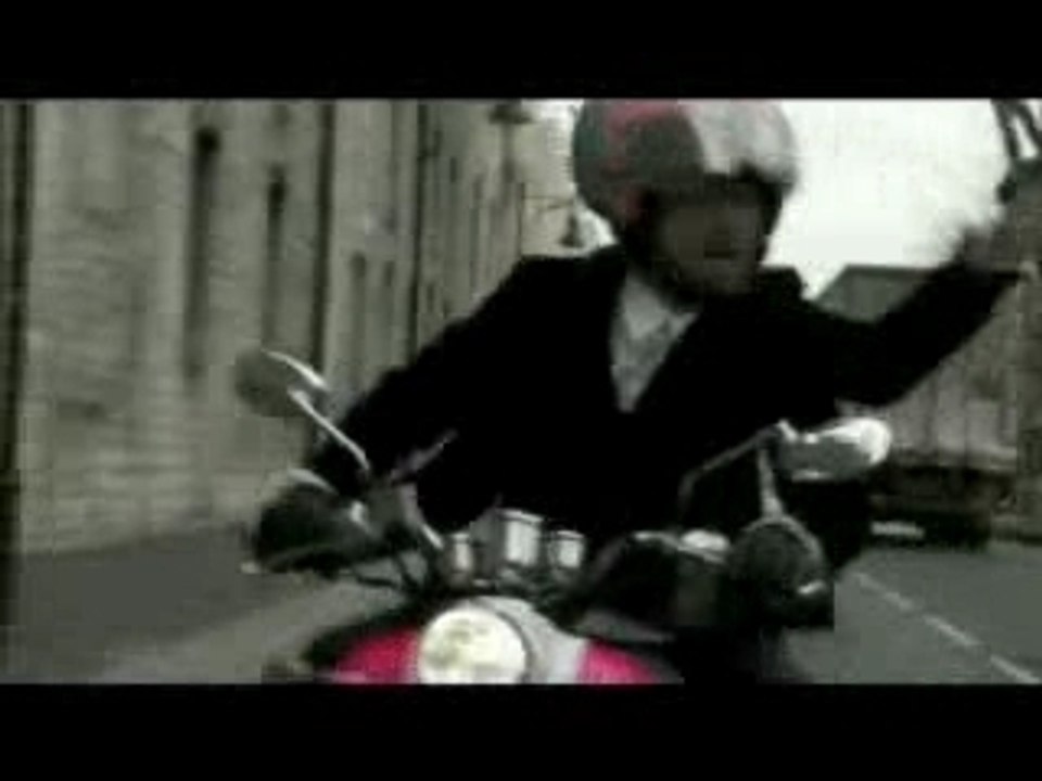 Les Fatals Picards - L'amour à la française (miniclip)