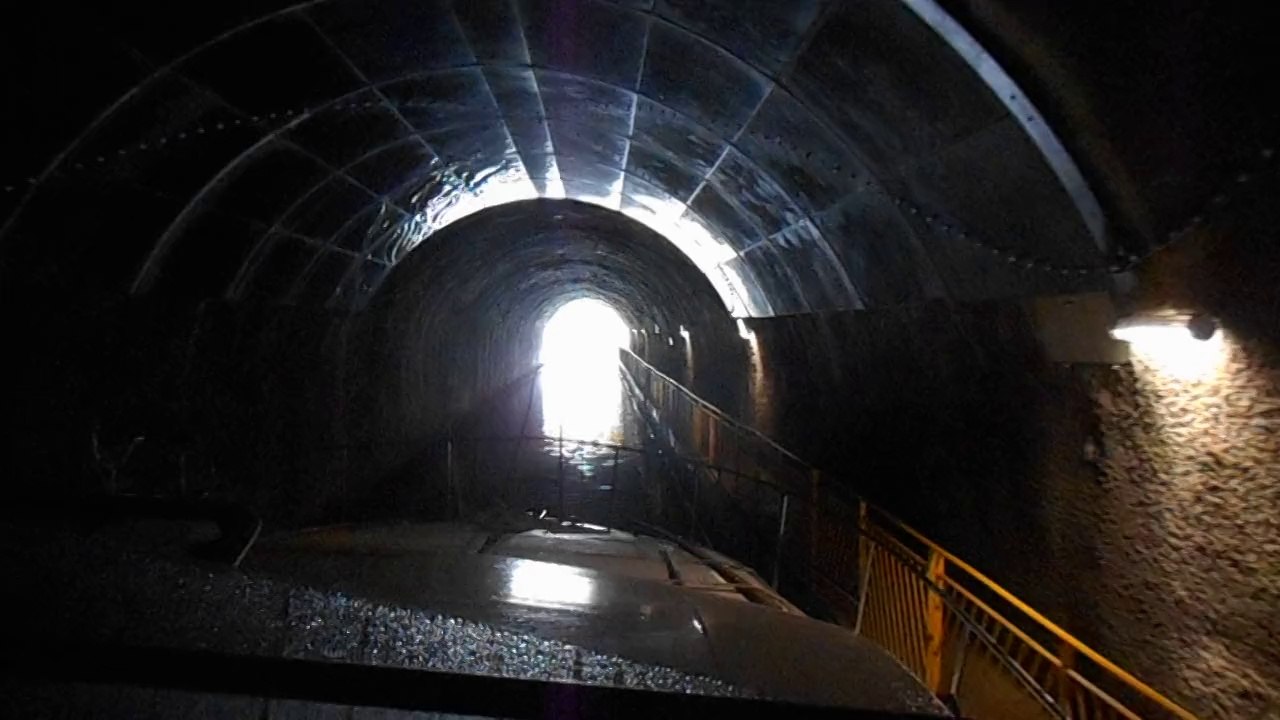 Durchfahrt Tunnel Thoraise
