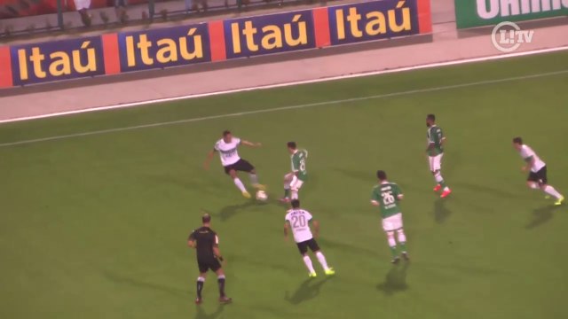 Humilhou! Argentino dá drible desconcertante no Pacaembu