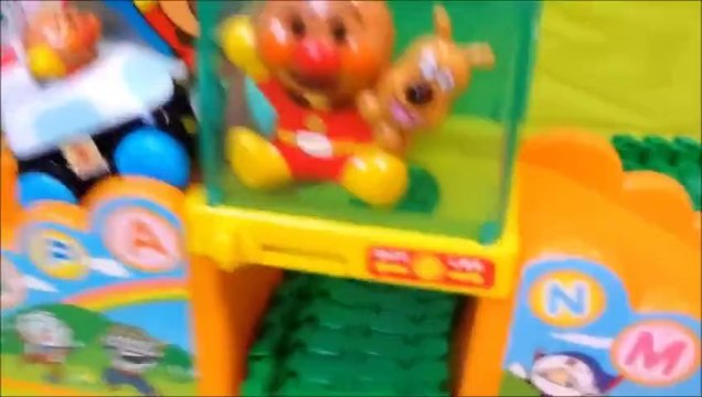 アンパンマン コロコロ ボール くねくね ロード で遊ぶ anpanman korokoro boll kunekune load toys
