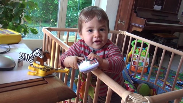 Rodrigue se met debout tout seul